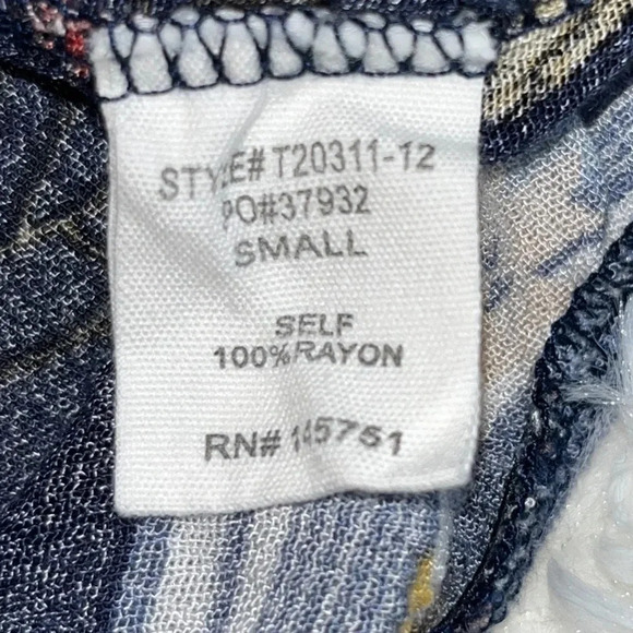 altar’d state | Floral Long Sleeve Crop Top - Picture 4 of 5